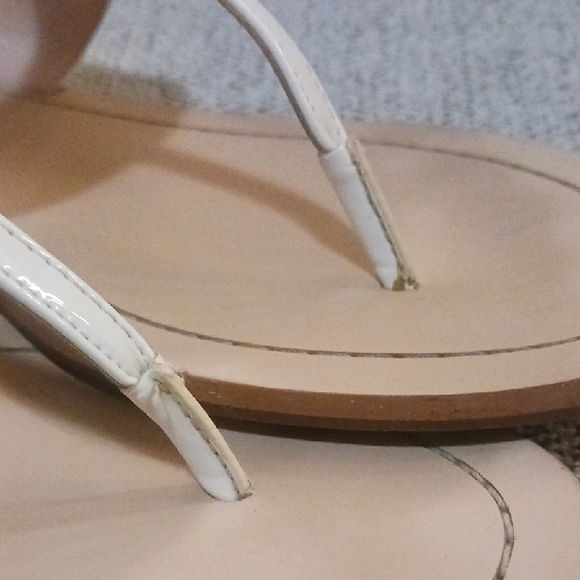 Kate Spade New York Cassia Sandals White Patent Leather - Picture 9 of 10